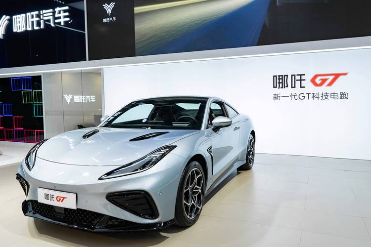 佛山南海区乐畅航企业管理咨询哪吒汽车在智能汽车领域的表现，领途汽车在新能源汽车市场中的影响力